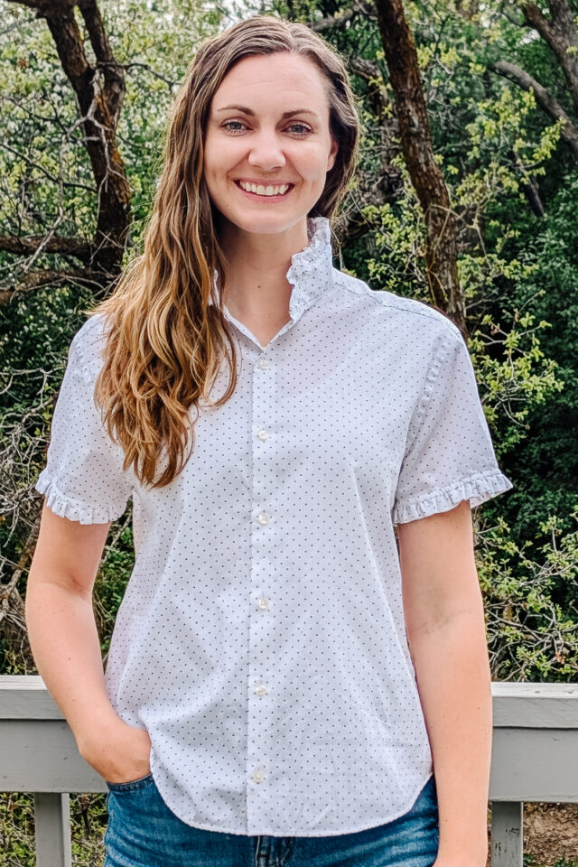 How to Refashion a Men's Shirt to a Women's Shirt