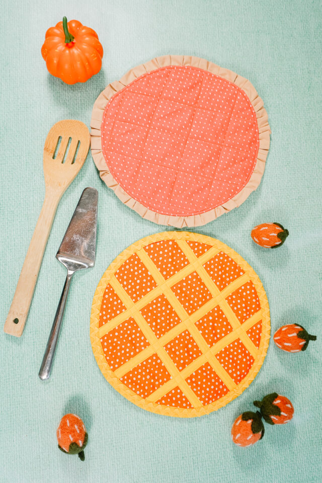 Cute and Easy DIY Quilted Pie Hot Pad Pattern