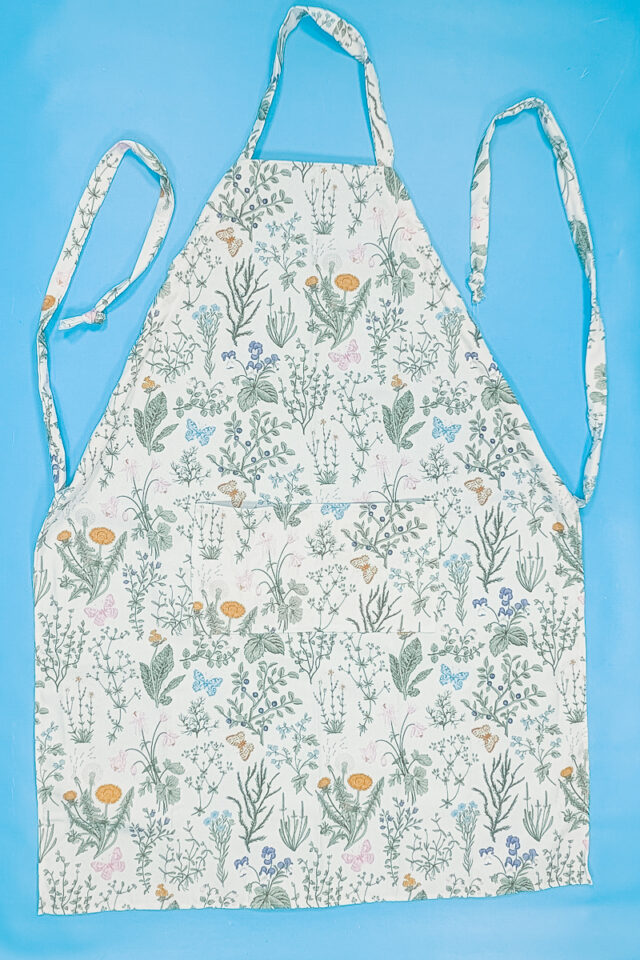 free adjustable apron sewing pattern