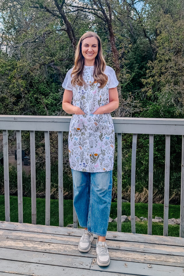 free adjustable apron sewing pattern