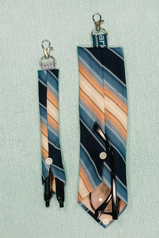 you now have a glasses pouche and pen pouch