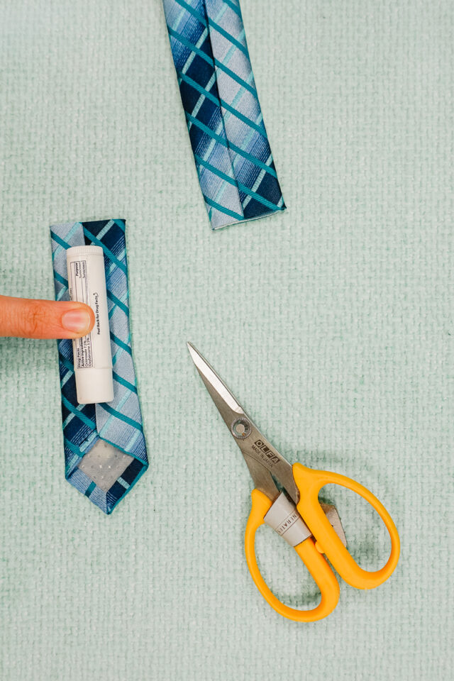 cut the short end of the tie