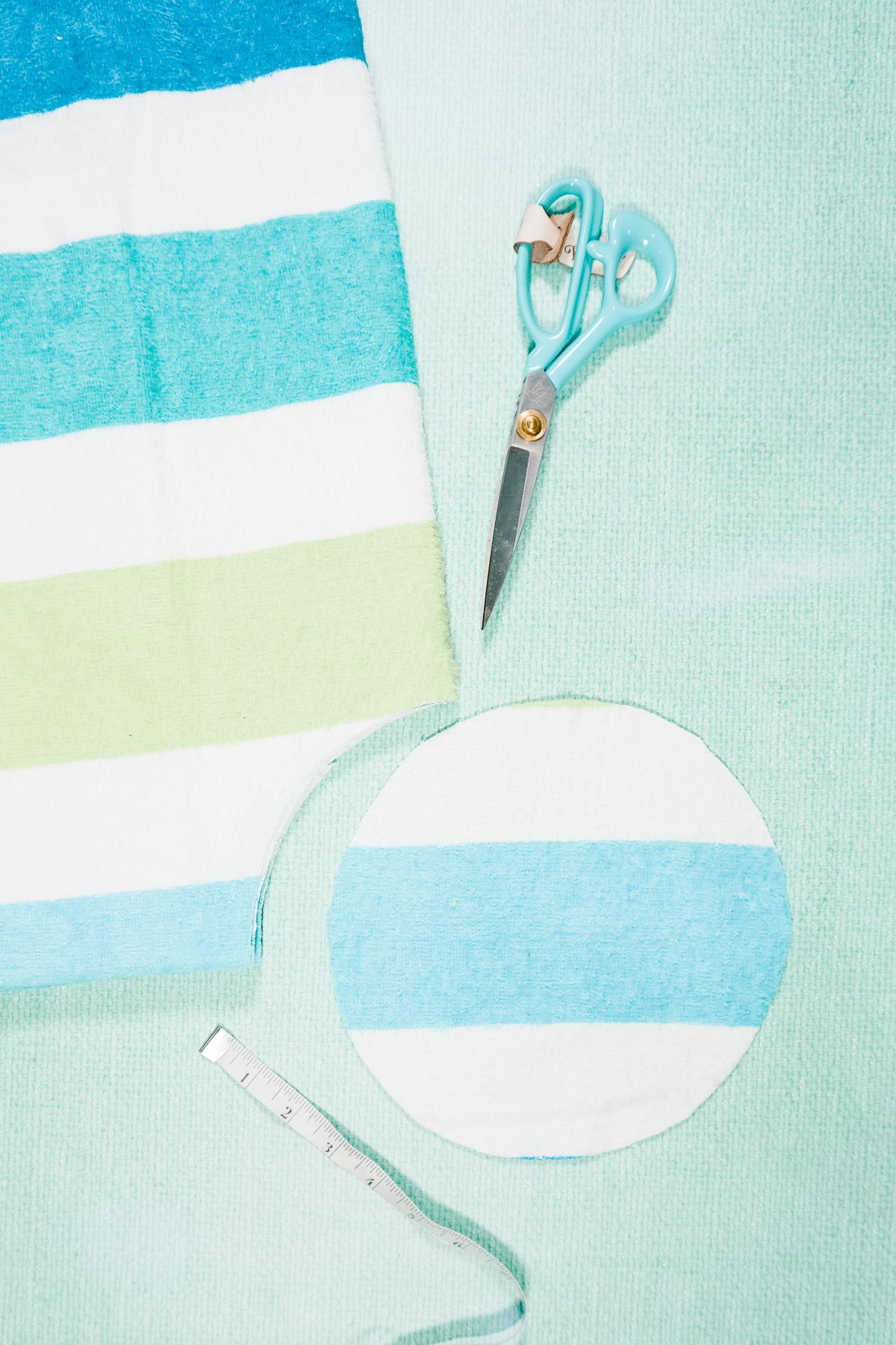 cut out circle from two folded corner