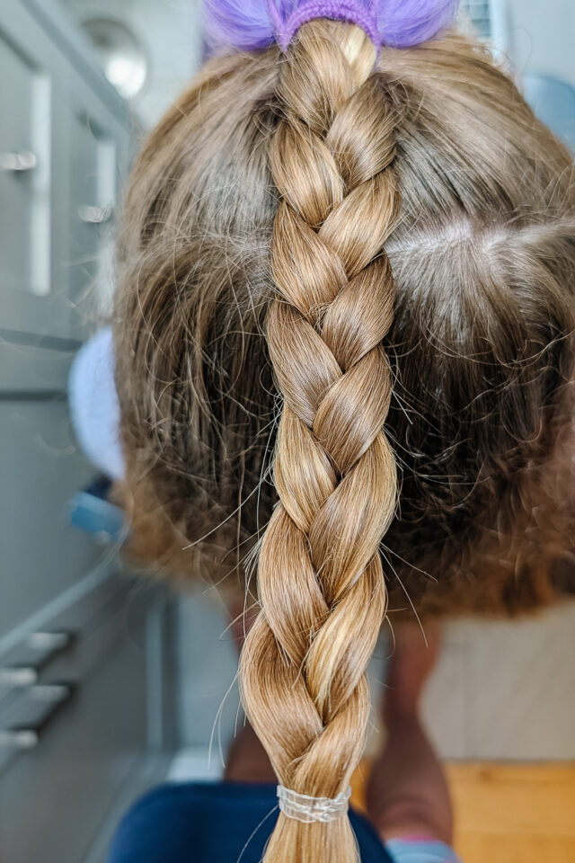 braid top ponytail